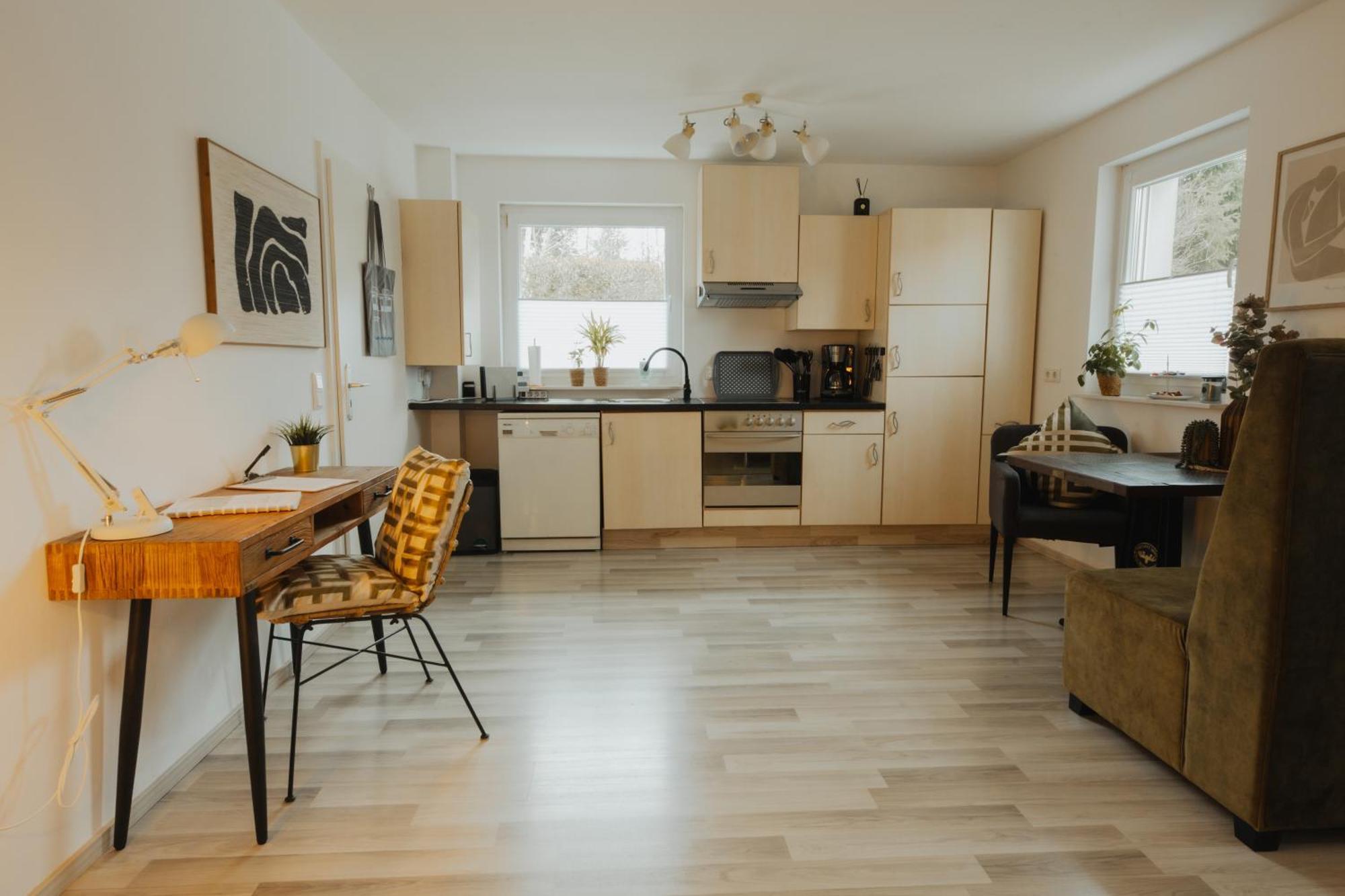 40Qm Wohlfuehl-Apartment Im Gruenen Mit Sorglospaket Wuppertal Bagian luar foto